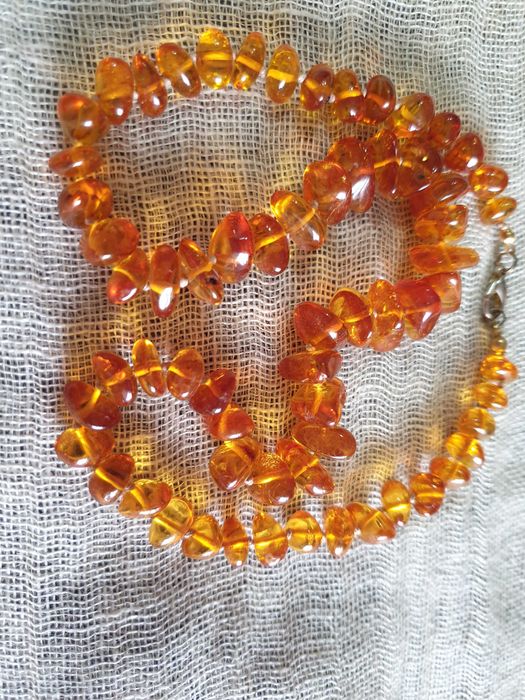 Колие  и гривна от натурален Балтийски кехлибар