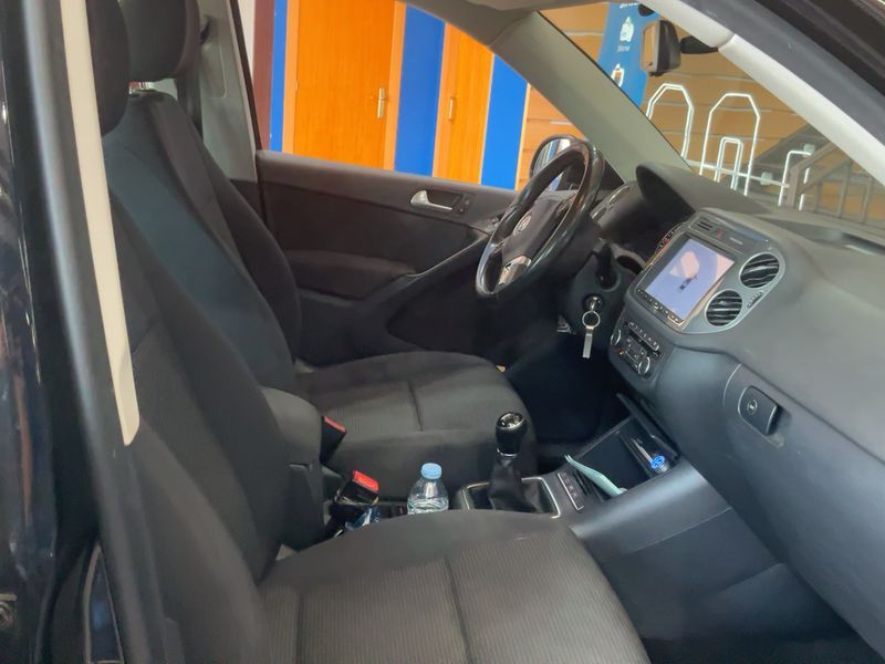 Volkswagen Tiguan 2.0 TDI Advance BlueMotion Tech 2014