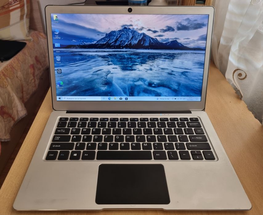 Лаптоп EZbook 3 Pro