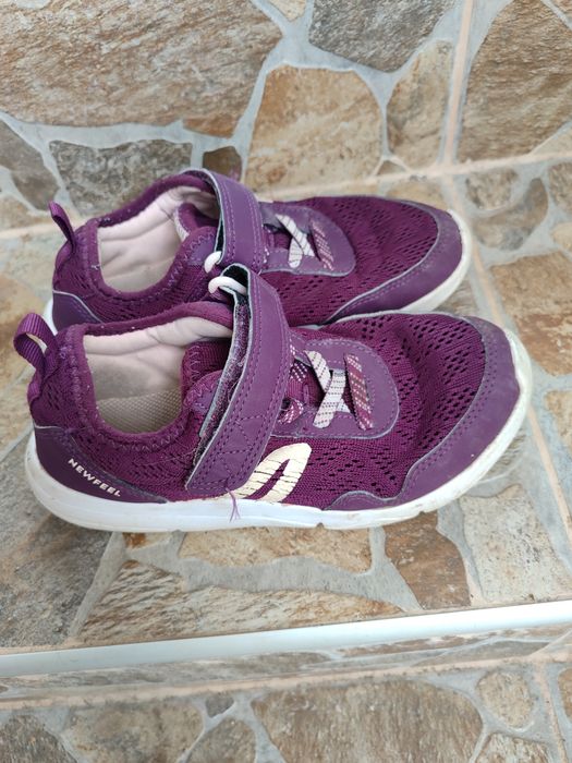 Детски обувки, момче и момиче