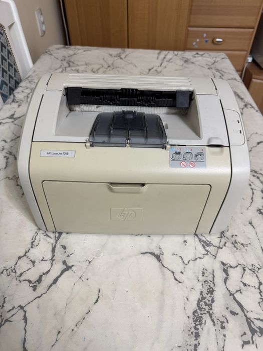 Лазерный принтер HP Laser Jet 1018