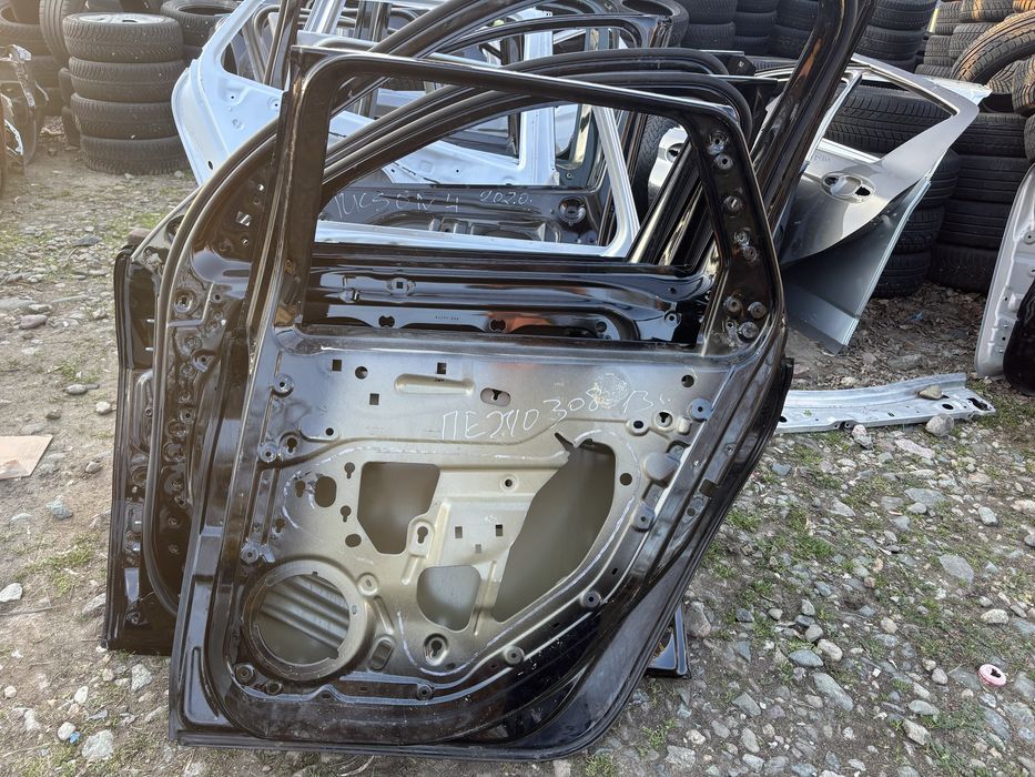 Врата Пежо 308/Peugeot 308
