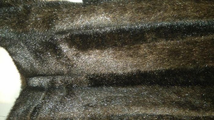 красиво палто от изкуствен косъм