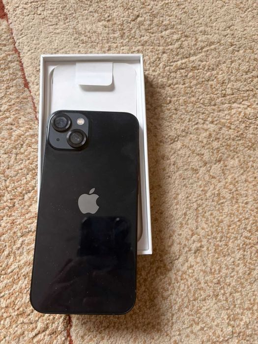 Продам iPhone 13