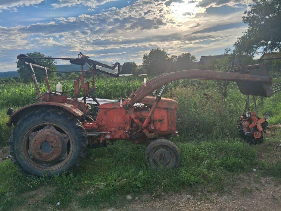 Vând tractor Deutz