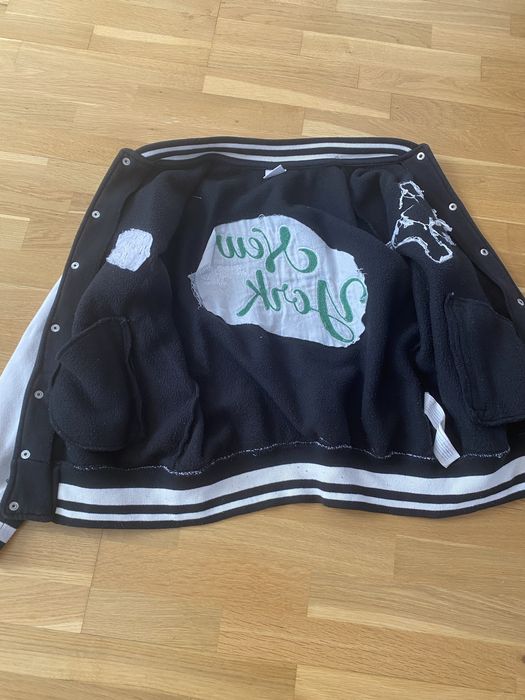 Vând jacketă  New York,Zara ( mărimea 9,10 ani,1,40 )