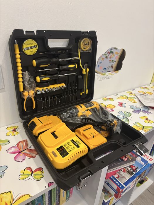 Bormasina / Autofiletant  percuție cu 2 baterii set trusa