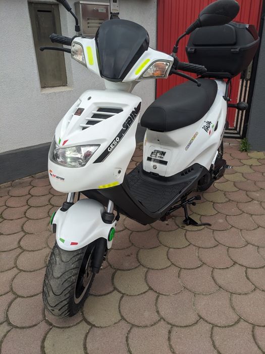 Scuter  Explorer 49 cm  2 timpi