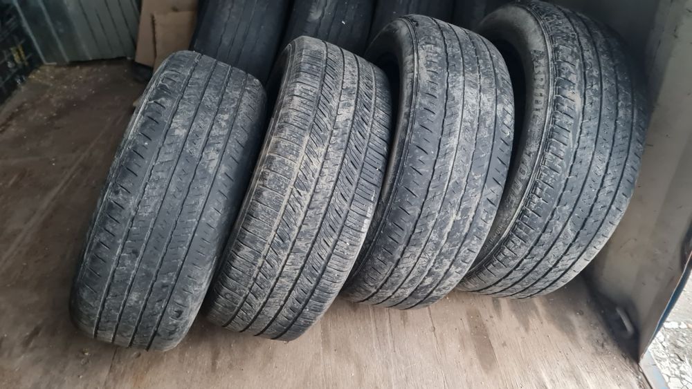 Продам летние шины 215/55/17