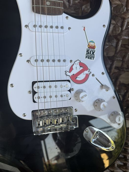 Гитара Squier страт