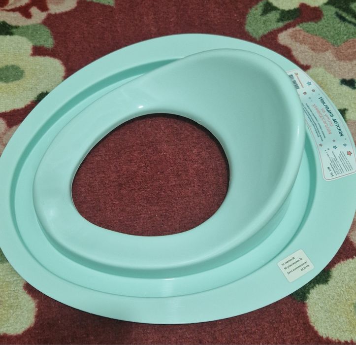 Продам насадку на унитаз