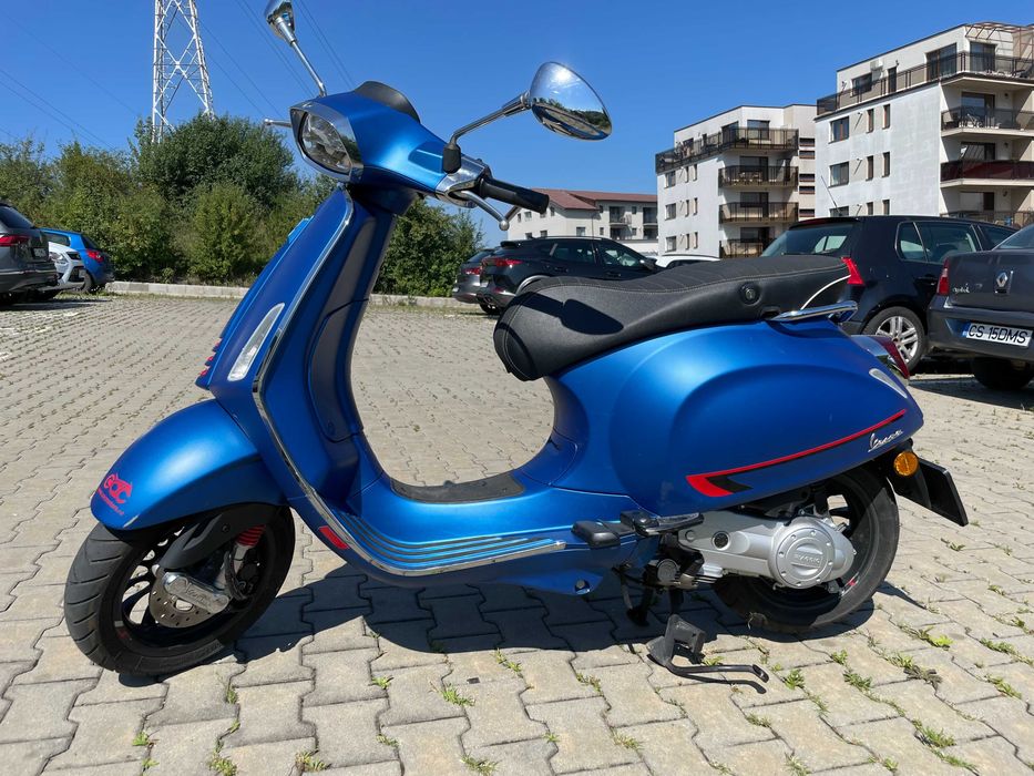 Vând Scuter Vespa Sprint 2019