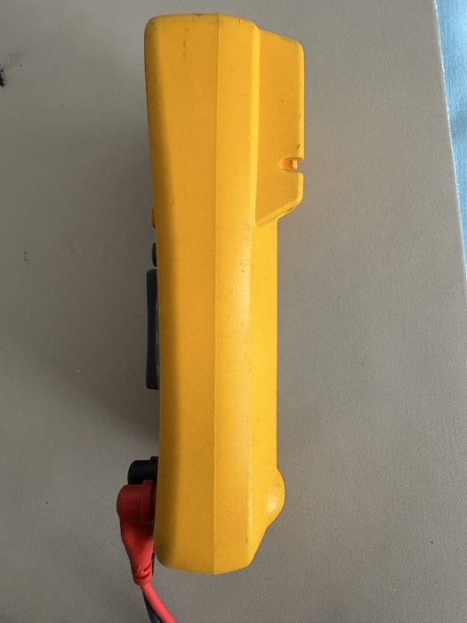Multimetru Fluke 115 stare buna estetic, functional 100%