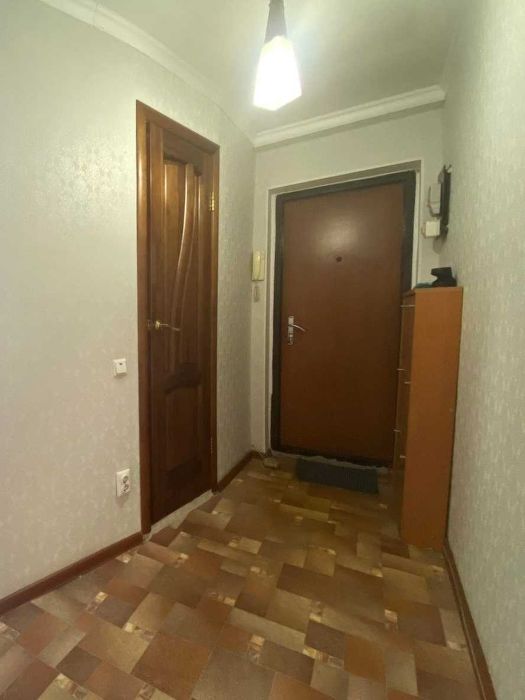 Продам 2 комнатную 8 мкр