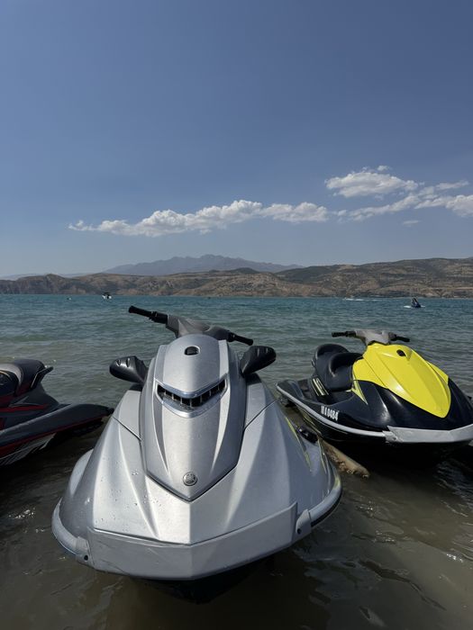 Gidrosikl yamaha 1800 sotiladi