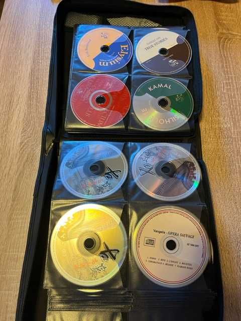 Colectie muzica 120 CD in  mapa cu  capacitate 224 CD