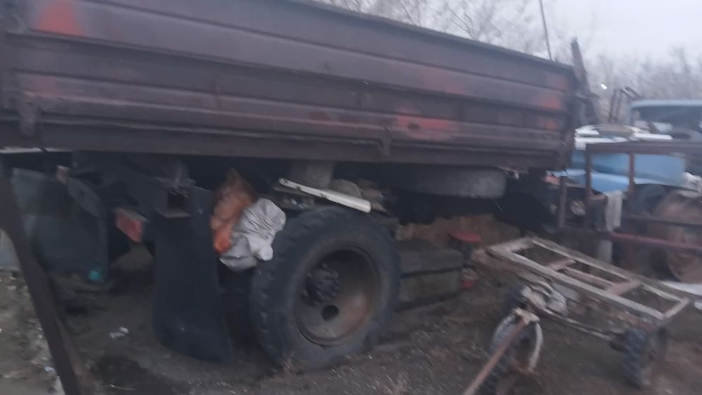 Продаём трактора. Продаём газоны трактора прицепы