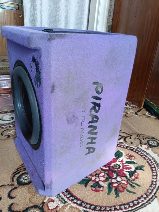 Продам сабвуфер пирания