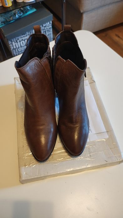 Ghete dama piele