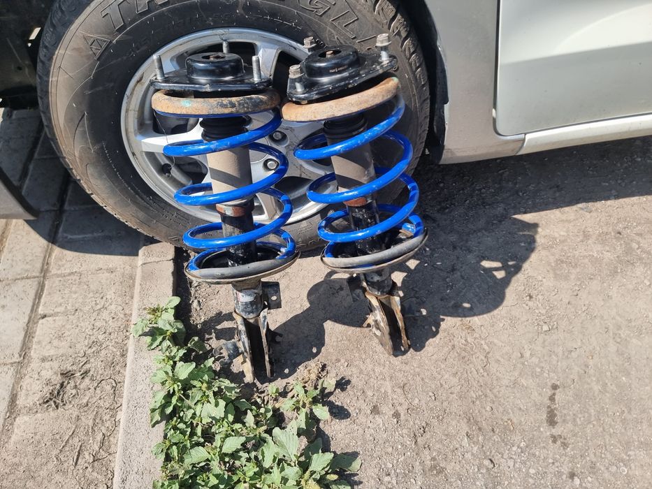 Стойки передние митсубиси спейс стар