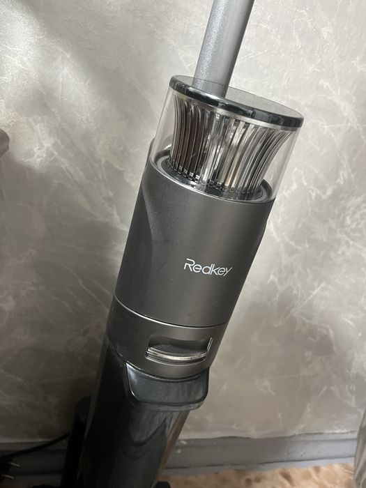 Продам пылесос Redkey