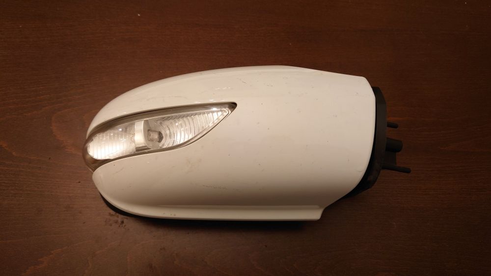 Огледало части А Б клас