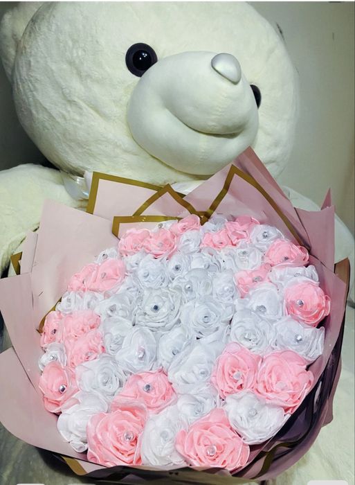 51 Trandafiri cu diamante /Cadoul perfect de Valentine’s day