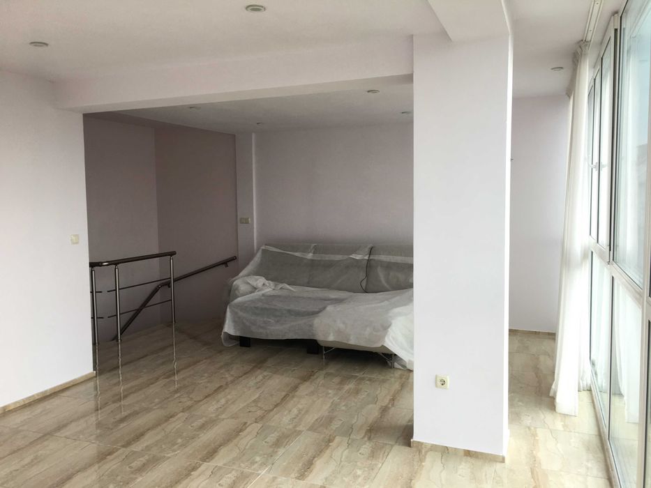 Лукс! Многостаен и Двоен Гараж - 152 кв.метра- Площад Лаврентий