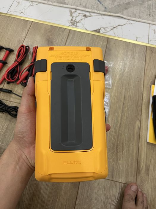 Калибратор Fluke 754
