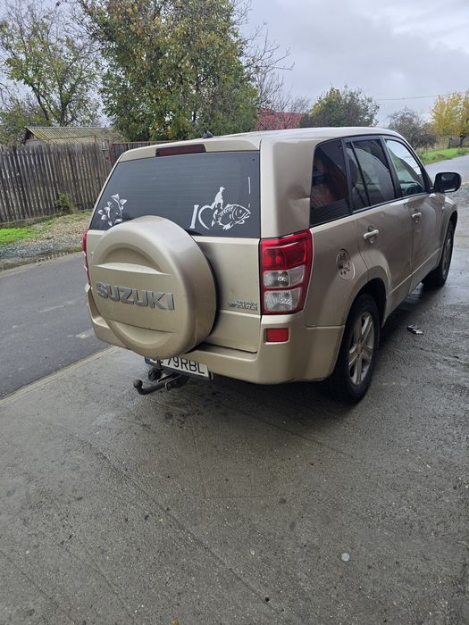 Vand sau schimb Suzuki Grande Vitara 1.9 4x4 2007