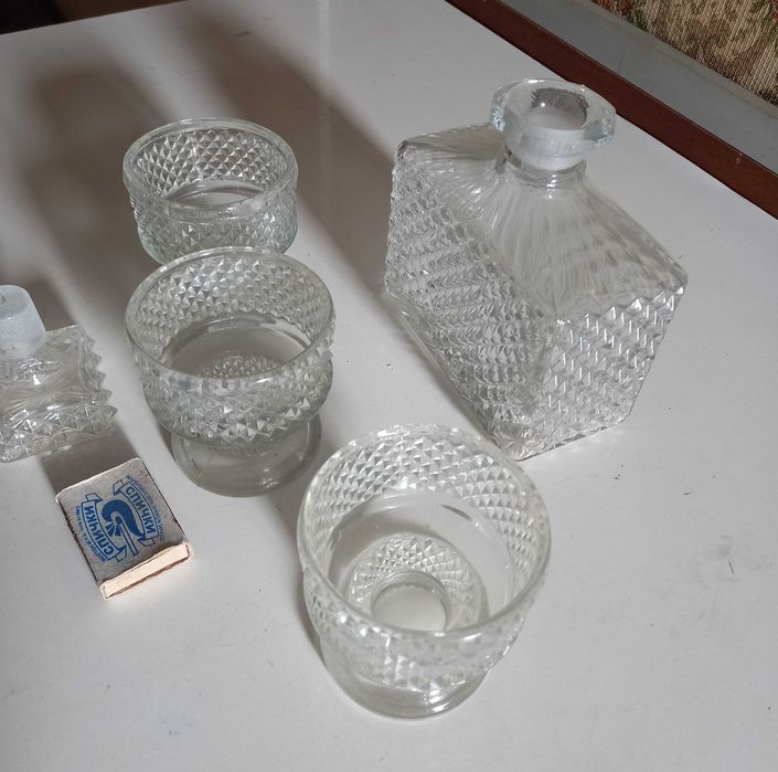 Продам хрустальные графины