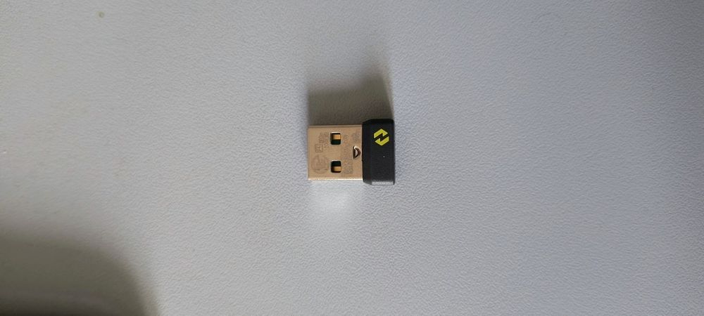 Безжична клавиатура PoP Icon Keys + Безжична мишка M650 L на Logitech.