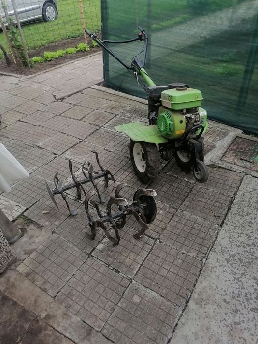 Продавам Мотофреза Гардения 7 к.с. в много добро състояние .