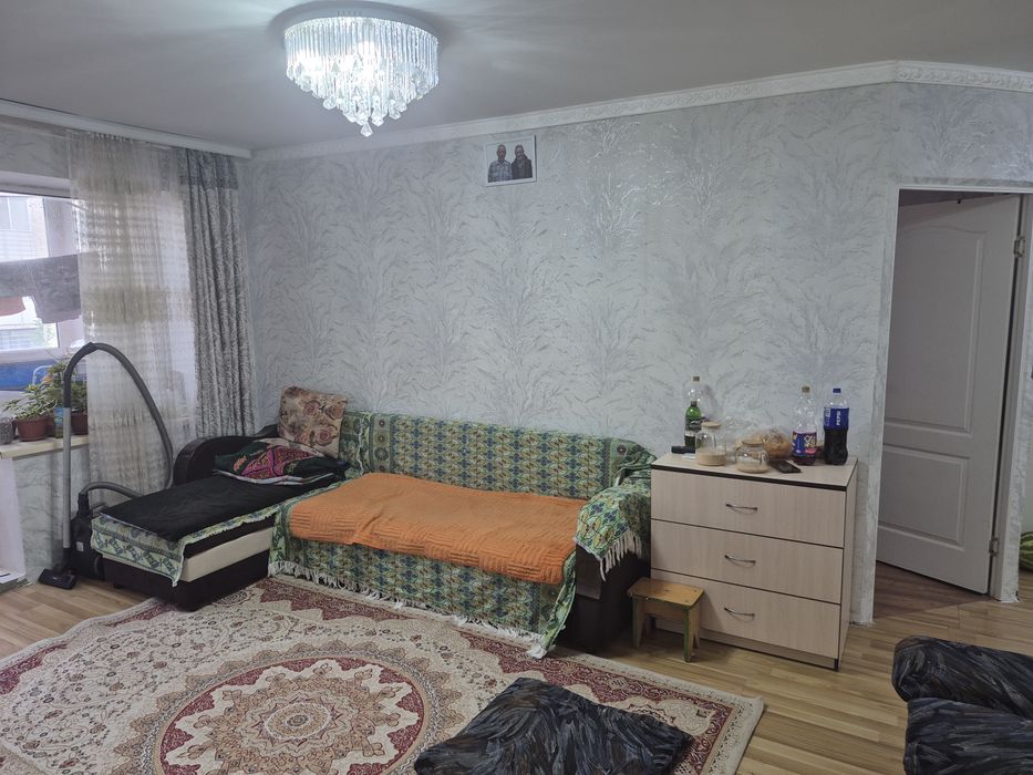 Продам трехкомнатную