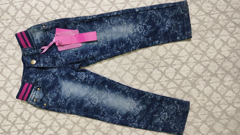 Джинсы для девочки новый