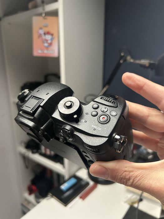 Panasonic Lumix GH5 + cage SmallRig