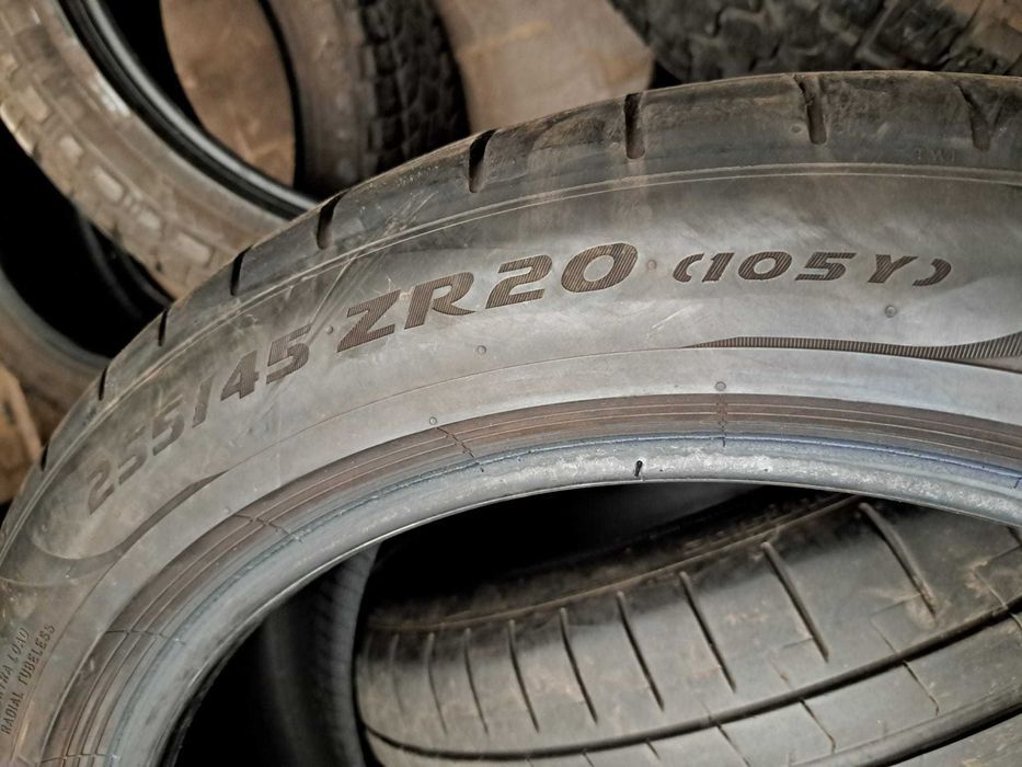 2 anvelope 255/45 R20 Pirelli