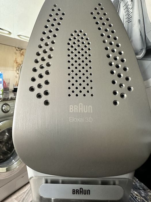 Утюг  с парогенератором BRAUN