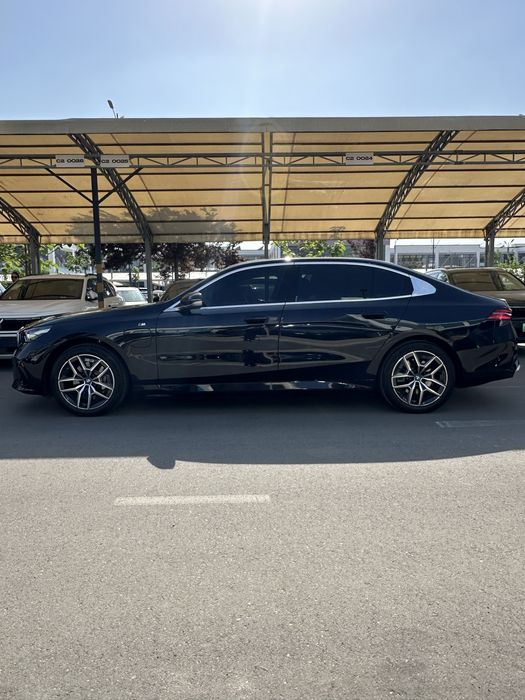 BMW i5 35L eDrive 2025 с пробегом