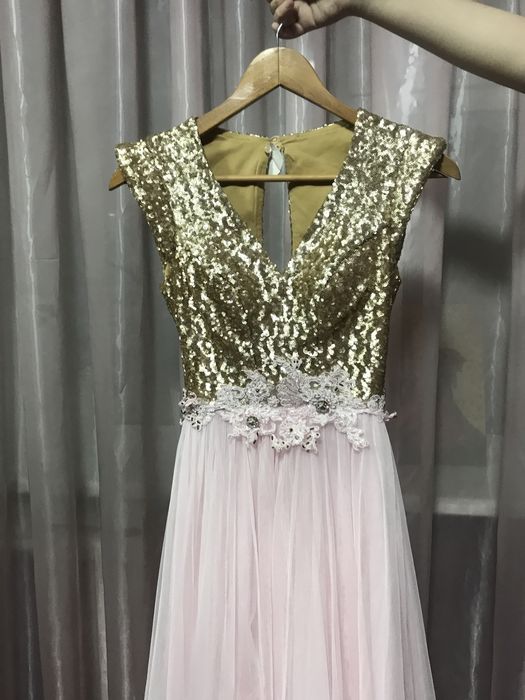 Платье вечернее