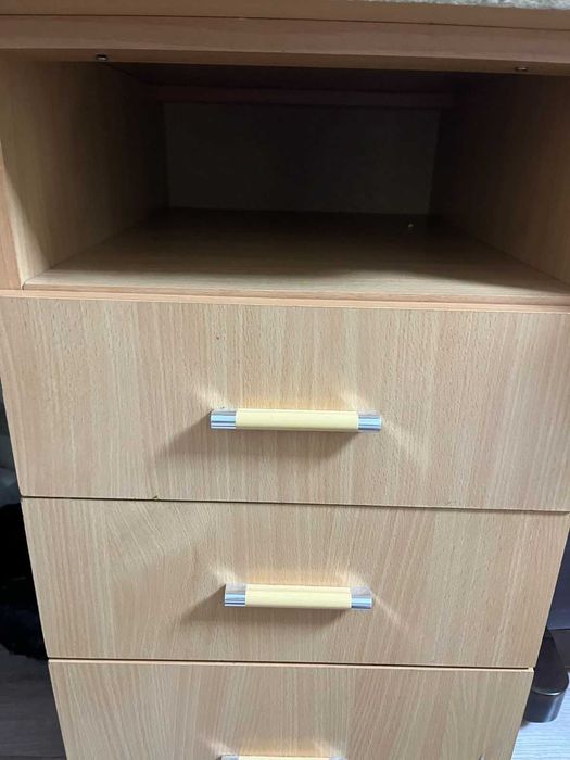 угловой компьютерный стол