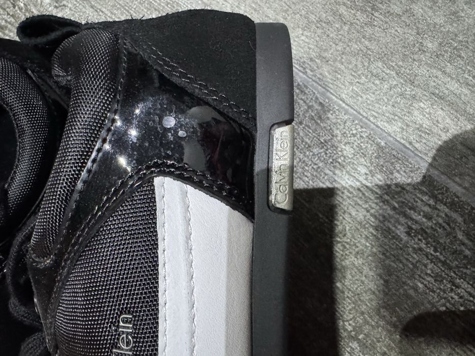 Calvin klein adidasi