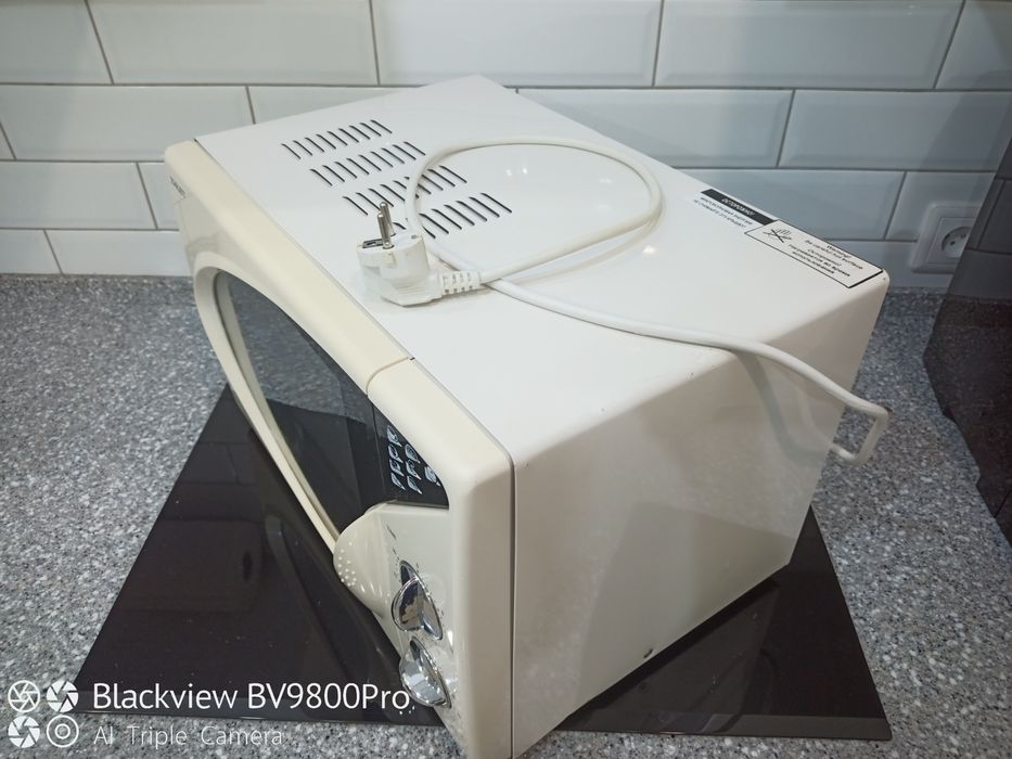 Микроволновка SCARLETT