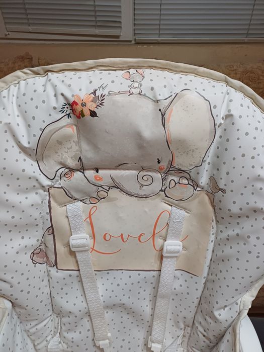 Столче за хранене 2 бр. За момче и момиче.