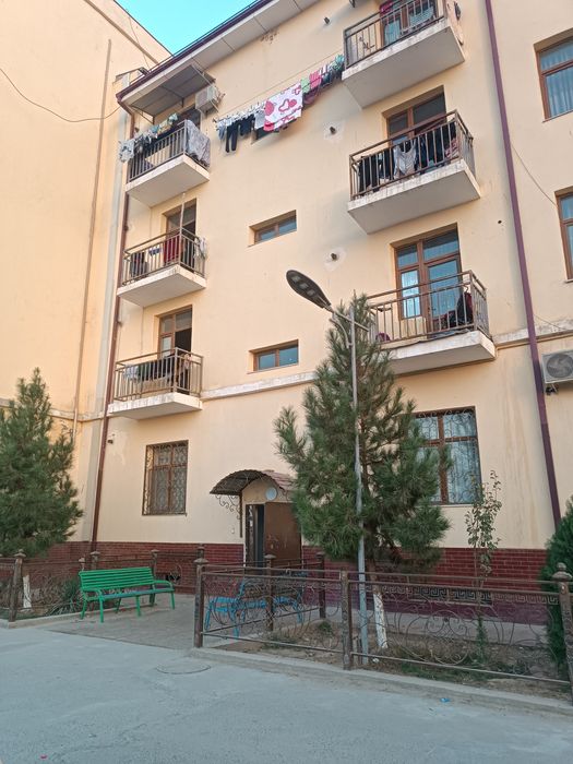 Ihcham 2 honalik kvartira sotiladi 5 etajka barcha qulayliklarga ega