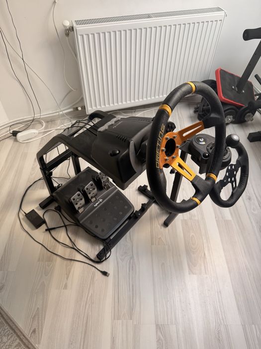 Volan G29 cu stand pret fix