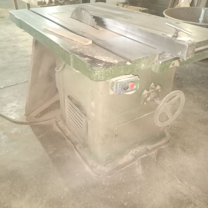 Продаю или в аренду столярный цех (оборудование и материал)