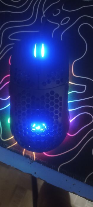 Продаю клавиатуру с мышкой