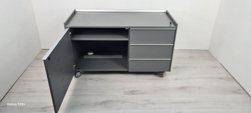 Немски шкаф за конферетни зали поставяне на телевизори обзавеждане