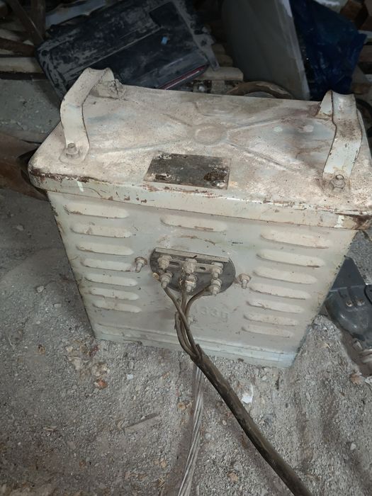 Трёхфазный понижающий трансформатор